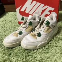 Nike Air Jordan 4 レトロ　ホワイト/グリーン