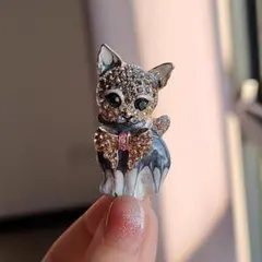 ブローチ 猫 ネコ キラキラ ラインストーン 可愛い 大きなリボン レトロ 黒猫