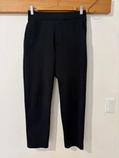★ ユニクロ ウルトラストレッチアクティブテーパードパンツ ブラック サイズS