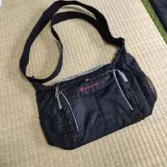 Champion ショルダーバッグ 黒　チャンピオン
