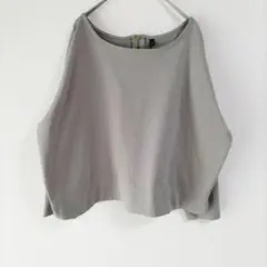 〈アクアガレージ〉長袖カットソー　グレー　後チャック　ゆったり　丈短め F