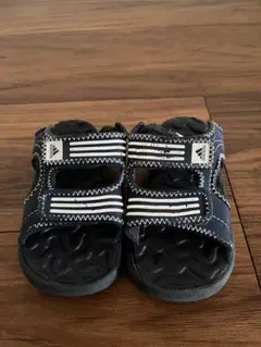 adidas ネイビー サンダル ベルクロ式　14cm
