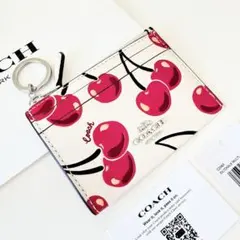 COACH コーチ　コインケース 小銭入れ財布　ホワイトレッドチェリーさくらんぼ