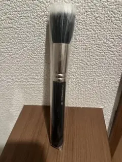 M·A·C 187 スティプリング ブラシ