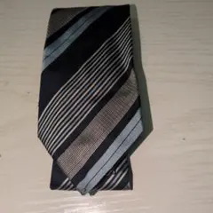 ７の日セール✨️　Ponte Vecchio ネクタイ ネイビー ストライプ