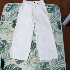 ホワイトデニムパンツ