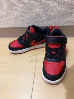 Nike キッズ スニーカー 赤黒 ベルクロ 15cm