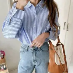 【値下げ中】LAUIR ストライプシャツ ブルーシャツ 青ストライプのサムネイル