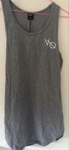 VANQUISH FITNESS グレー タンクトップ S