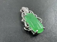 M3637 緑石　ペンダント　ヴィンテージ アクセサリー