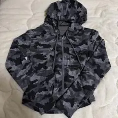 カモフラージュ柄 フード付きパーカー　迷彩