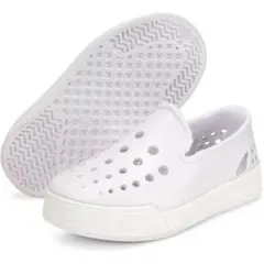 Item thumbnail for item 54773de6-7e5e-4497-a930-6c0dfc51530e