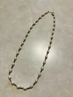 パールとゴールドビーズのネックレス