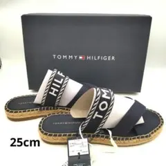 【新品タグ付箱あり】トミーヒルフィガー★サンダル（25センチ）濃紺のサムネイル