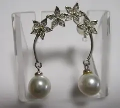 あこや真珠と黄緑色のスワロビーズのピアス他