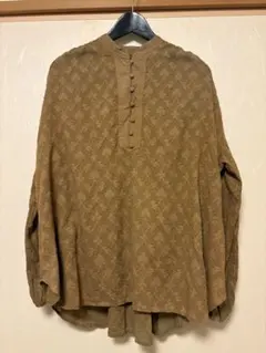 レリュームプルオーバー