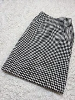 チェック柄ハウンドトゥースタイトスカート