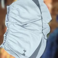 Under Armour トレーニングショーツ MD グレー