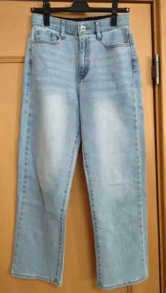 しまむら ストレッチデニムストレートパンツ 中水色 Mのサムネイル