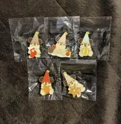 リルリンリン　ディズニー　2025 クリスマス ピンバッジ コンプ　セット