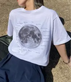 月のグラフィックプリントTシャツ Mサイズ