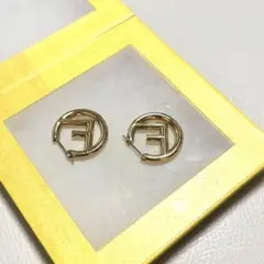 Fendi ピアス(片耳用) - メルカリ