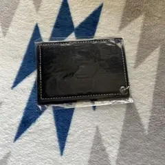 黒い合成皮革カードケース ストラップ付き