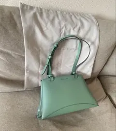 Item thumbnail for item c7da887c-911f-4270-8f0e-f06883ef0bb8