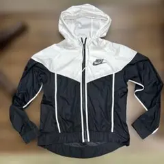 Nike フード付きウィンドブレーカー　サイズS