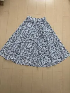 組曲　フラワープリント フレアロングスカート M
