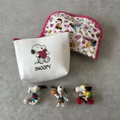 【新品未使用あり】スヌーピーのPVCフィギュアとポーチ