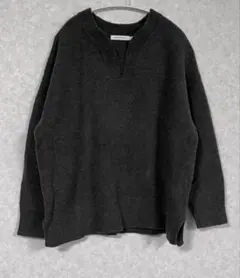 アメリカンホリック　カーブネックニットプルオーバー　長袖セーター