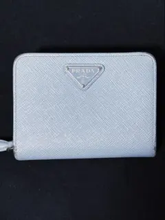 現行 極美品✨プラダ トライアングルロゴ スタッズ カーフレザー 二 