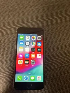 Apple iPhone6シルバー 64gb