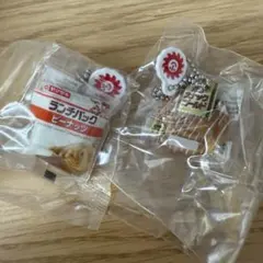 ヤマザキパン ミニチュアチャーム2 ランチパックピーナッツ スナックゴールド