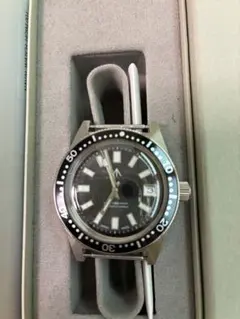 バークアウトサイダーズ　NAVAL WATCH 自動巻HOWL001 中古美品のサムネイル