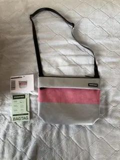 Item thumbnail for item e25ca73a-7475-4a34-979f-65f05bc63a18