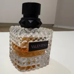 VALENTINO 香水 ダイヤモンドカットデザイン　50ml ボーンインローマのサムネイル