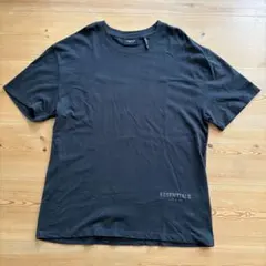 ESSENTIALS Tシャツ　M.のサムネイル