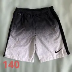 NIKEナイキ　サッカーパンツ 140 黒白 ドライフィット