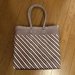 Item thumbnail for item 632eeb93-7fec-43a5-aef1-0d2cab3eb32c