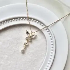 No.1575 ハンドメイド　輝く蝶のネックレス（クリア）