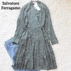 Salvatore Ferragamo ニットアコーディオンプリーツワンピース - メルカリ
