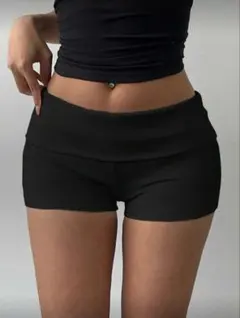 ブラック ショートパンツ