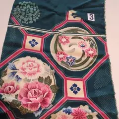 ③古布　緑色 着物生地 はぎれ 約33cmx78cm