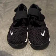Nike エアリフト ブラック　ベビーサンダル　14センチ