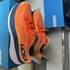 HOKA ランニングシューズ オレンジ/ベージュ