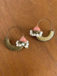 Les Néréides ピアス 三日月 フープ ビーズ装飾 フランス 個性的のサムネイル