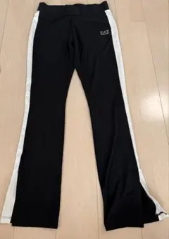 EA7 トレーニングパンツ 黒/白のサムネイル
