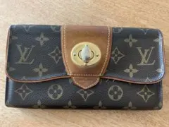 Item thumbnail for item fdb575b3-e94f-4d13-b2aa-f17d79580cda